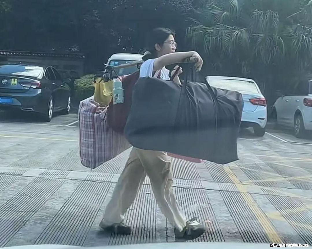 全网追的“扁担女孩”,找了一份暑假工,时薪12元 - 酒泉生活资讯 - 酒泉28生活网 jq.28life.net